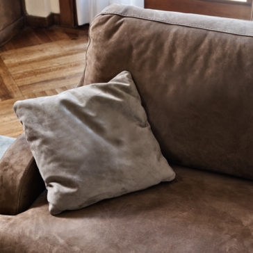 Designer Quilted Leather Italian Sofa Designer Quilted Leather Italian Sofa