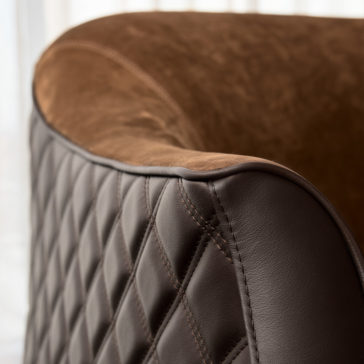 High End Designer Two-Tone Leather Sofa High End Designer Two-Tone Leather Sofa