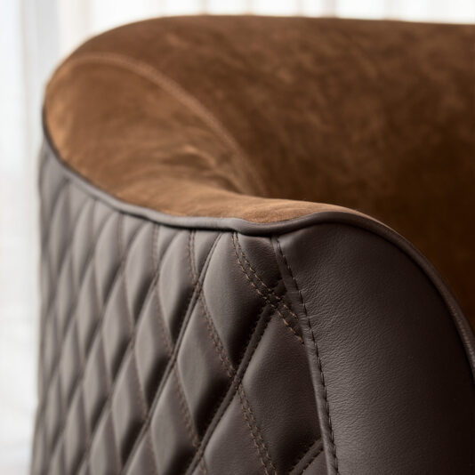 High End Designer Two-Tone Leather Sofa High End Designer Two-Tone Leather Sofa