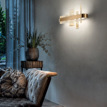 Contemporary Italian Natural Onyx Wall Light Contemporary Italian Natural Onyx Wall Light