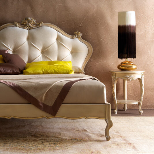 Rococo Style Designer Italian Button Upholstered Velvet Bed Rococo Style Designer Italian Button Upholstered Velvet Bed