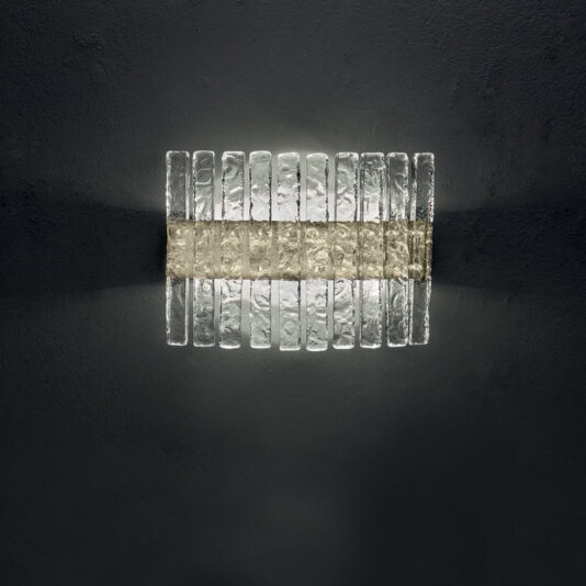 Rock Crystal Inspired Contemporary LED Wall Light Rock Crystal Inspired Contemporary LED Wall Light