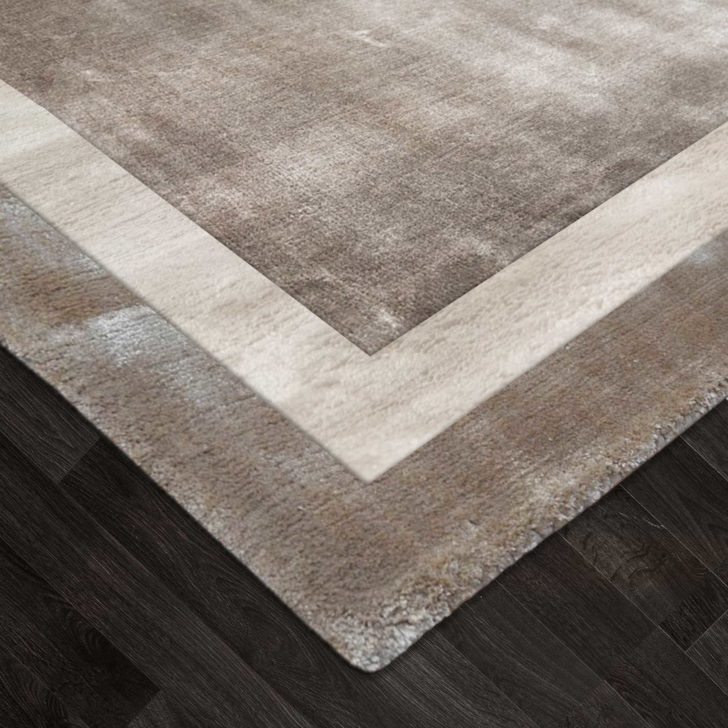 Hand Woven Two-Tone High Quality Rug