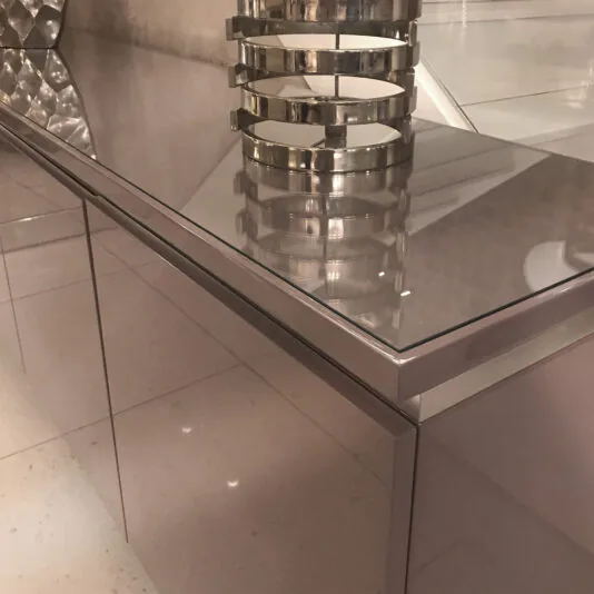 Luxury Italian Designer Lacquered Sideboard Luxury Italian Designer Lacquered Sideboard