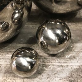 Silver Sphere Objets d'Art