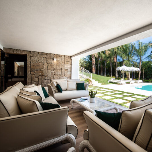 Outdoor Furniture Set