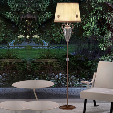Classic Italian Designer Glass Floor Lamp Classic Italian Designer Glass Floor Lamp
