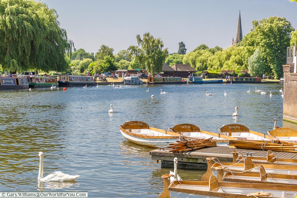 Stratford upon Avon, River Avon with boats