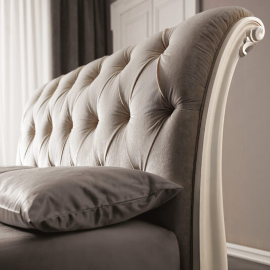 Contemporary Button Upholstered Bed Contemporary Button Upholstered Bed