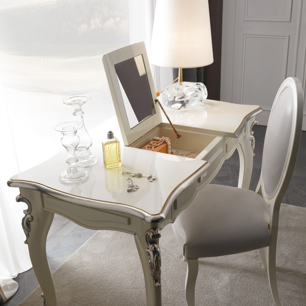 Luxury Dressing Table And Chair Set