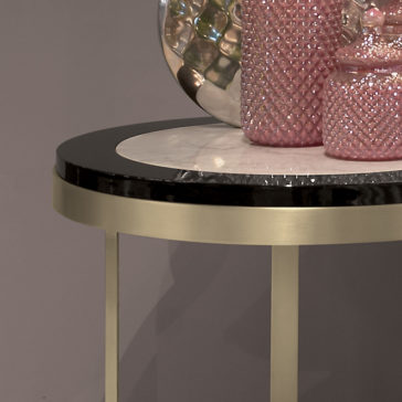 Luxury Marble Top Occasional Table A round, gold-colored