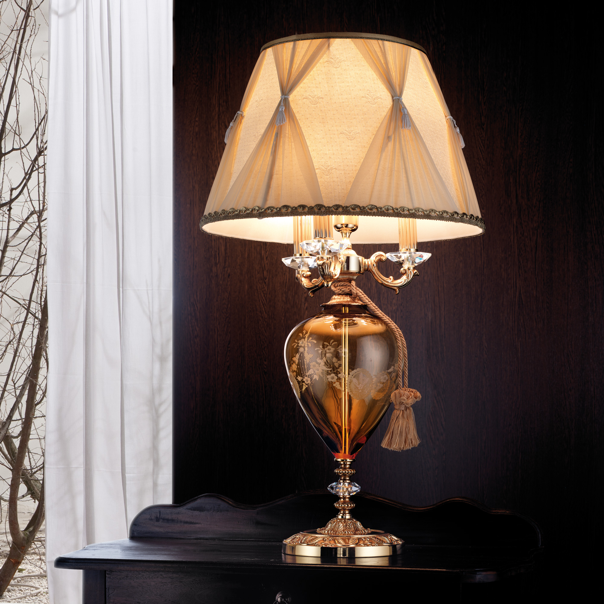 Classic Engraved Amber Glass Table Lamp