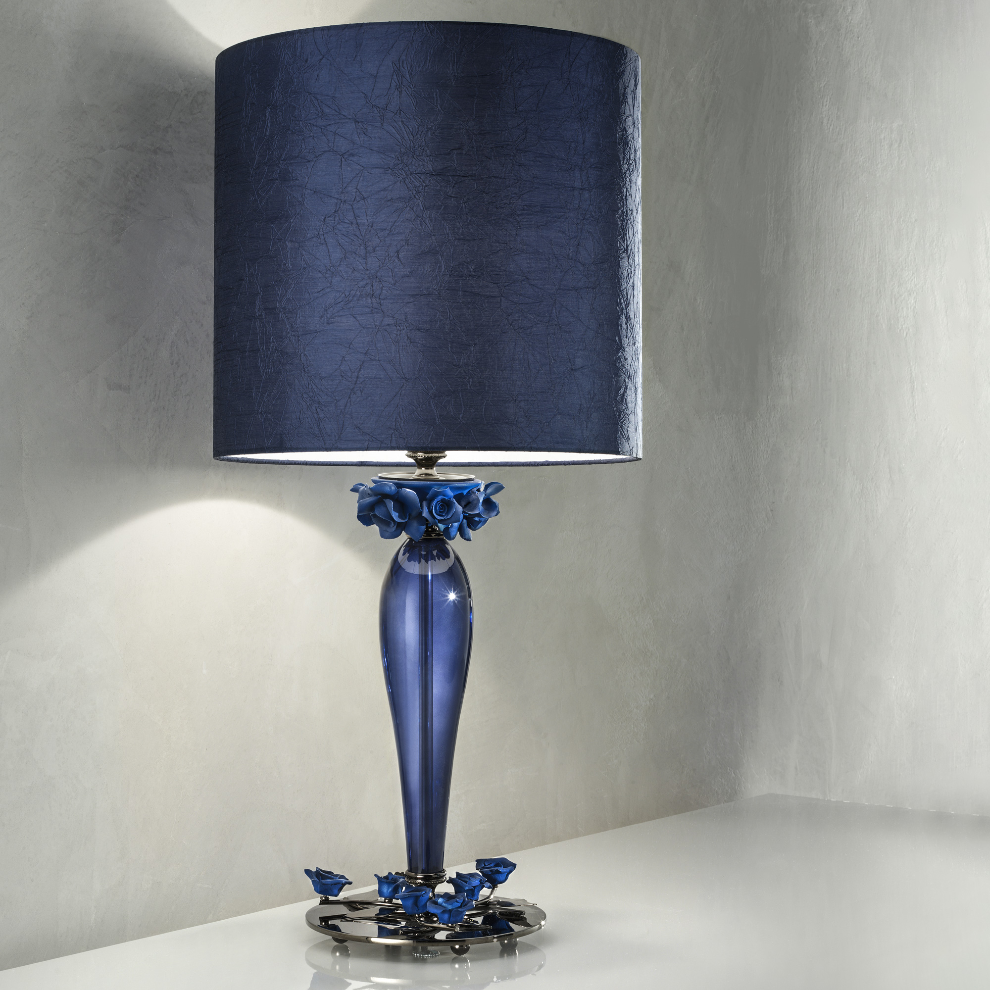 High End Table Lamp With Porcelain Flowers